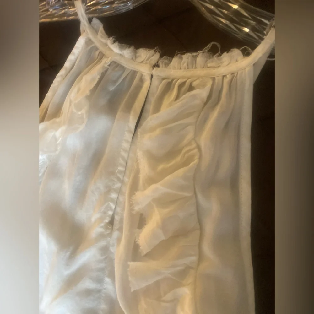 🌸 Mustard Seed White Halter Top Tie Neck Flowy Ruffle Size Small Boho - Picture 9 of 9